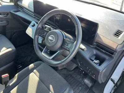 Nissan SERENA  с аукциона в Японии