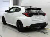 Toyota YARIS лот № 30108 оценка 4.5  с аукциона в Японии 5