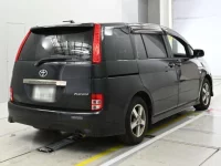 Toyota ISIS лот № 90218 оценка 3.5  с аукциона в Японии 1