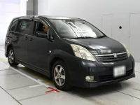 Toyota ISIS лот № 90218 оценка 3.5  с аукциона в Японии 4