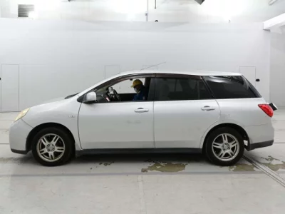 Nissan WINGROAD  с аукциона в Японии