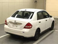 Nissan TIIDA LATIO лот № 1040 оценка R  с аукциона в Японии 3