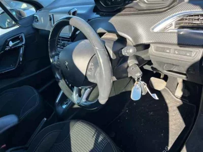 Peugeot 208  с аукциона в Японии