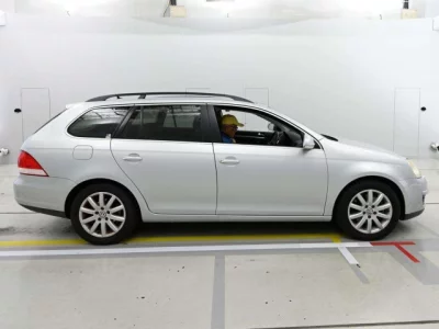 Volkswagen GOLF VARIANT  с аукциона в Японии