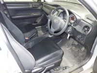 Toyota COROLLA AXIO лот № 2002 оценка 3.5  с аукциона в Японии 2