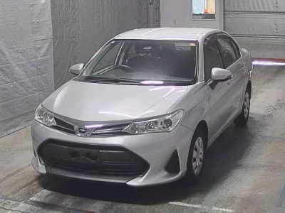 Toyota COROLLA AXIO  с аукциона в Японии