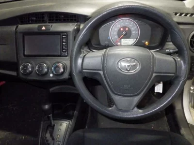Toyota COROLLA AXIO  с аукциона в Японии
