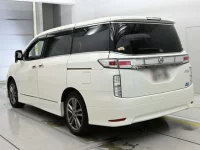 Nissan ELGRAND лот № 30126 оценка 4  с аукциона в Японии 5