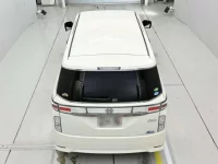Nissan ELGRAND лот № 30126 оценка 4  с аукциона в Японии 7