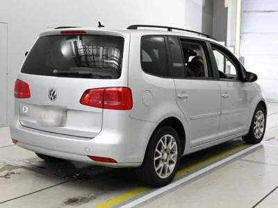 Volkswagen GOLF TOURAN  с аукциона в Японии