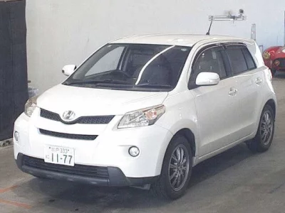 Toyota IST  с аукциона в Японии