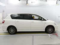 Toyota IPSUM лот № 90254 оценка 3  с аукциона в Японии 2