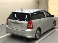 Toyota WISH лот № 1061 оценка 3.5  с аукциона в Японии 3