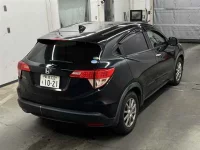 Honda VEZEL лот № 20302 оценка 3.5  с аукциона в Японии 4