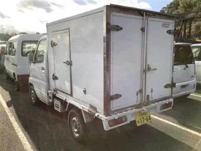 Nissan CLIPPER TRUCK