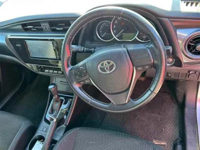 Toyota AURIS  с аукциона в Японии