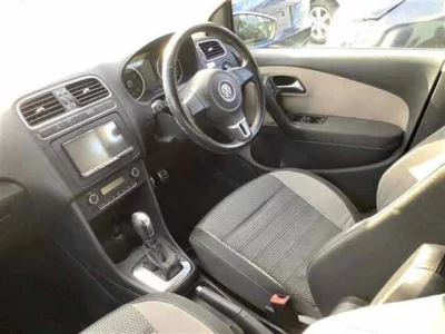 Volkswagen CROSS POLO