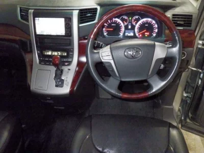 Toyota ALPHARD  с аукциона в Японии
