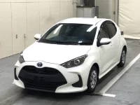Toyota YARIS лот № 2311 оценка R  с аукциона в Японии 2