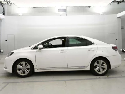 Lexus HS