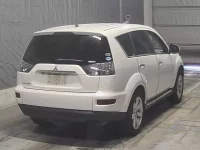 Mitsubishi OUTLANDER лот № 2033 оценка R  с аукциона в Японии 1