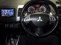 Mitsubishi OUTLANDER лот № 2033 оценка R  с аукциона в Японии 3