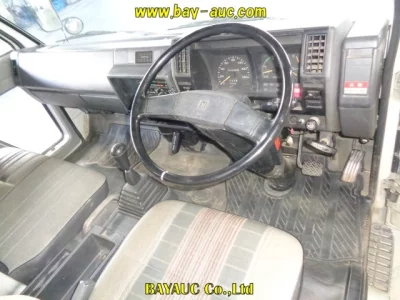 Isuzu ELF  с аукциона в Японии