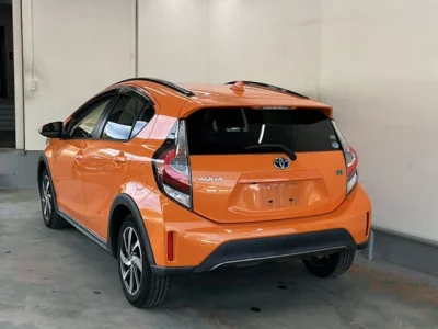 Toyota AQUA  с аукциона в Японии