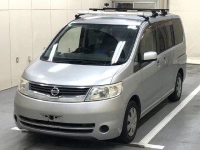 Nissan SERENA  с аукциона в Японии