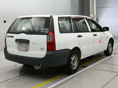 Mitsubishi LANCER VAN