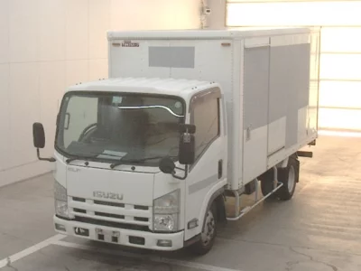Isuzu ELF  с аукциона в Японии