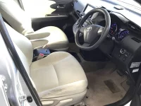 Toyota WISH лот № 8042 оценка 3.5  с аукциона в Японии 4