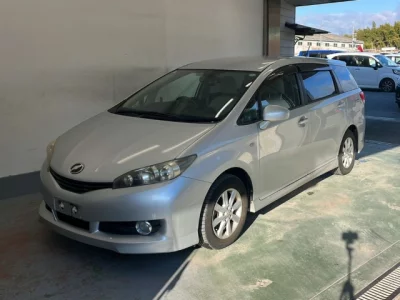Toyota WISH  с аукциона в Японии