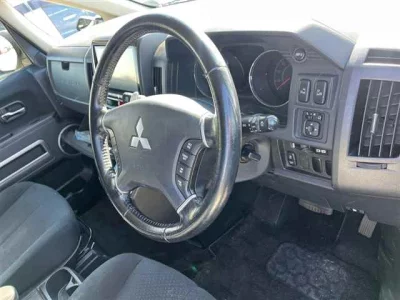 Mitsubishi DELICA D5