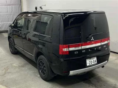 Mitsubishi DELICA D5