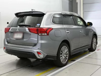 Mitsubishi OUTLANDER PHEV