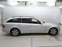 Mercedes-Benz E CLASS WAGON лот № 90345 оценка 3.5  с аукциона в Японии 2