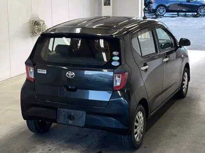 Toyota PIXIS EPOCH  с аукциона в Японии