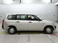 Toyota PROBOX лот № 90356 оценка 3  с аукциона в Японии 2