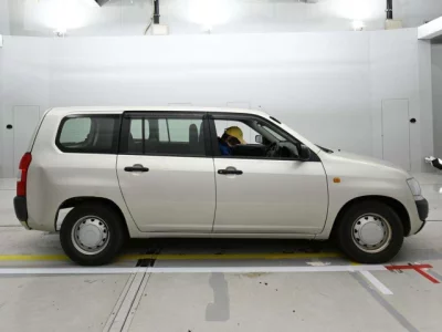 Toyota PROBOX  с аукциона в Японии