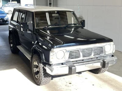 Nissan SAFARI