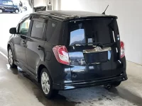 Toyota RACTIS лот № 3068 оценка 3.5  с аукциона в Японии 4