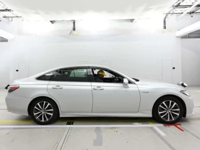 Toyota CROWN  с аукциона в Японии