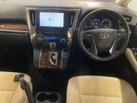 Toyota ALPHARD лот № 3073 оценка 4  с аукциона в Японии 2