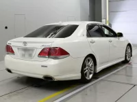 Toyota CROWN лот № 30208 оценка 4  с аукциона в Японии 1