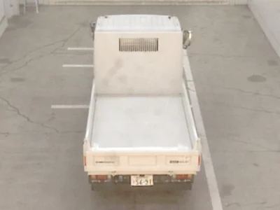 Isuzu ELF  с аукциона в Японии