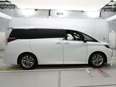 Toyota ALPHARD  с аукциона в Японии