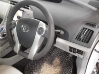 Toyota PRIUS PHV лот № 36367 оценка 3.5  с аукциона в Японии 8
