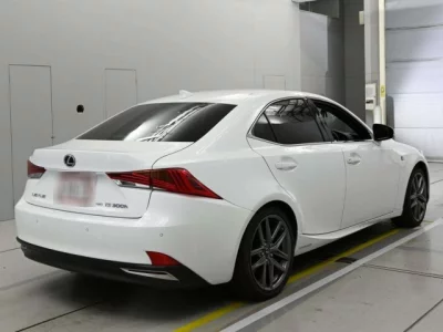 Lexus IS