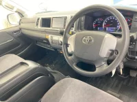 Toyota HIACE лот № 3103 оценка R  с аукциона в Японии 2